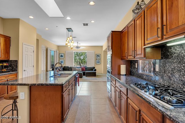 41213 N RIVER BEND Road, Phoenix, AZ 85086