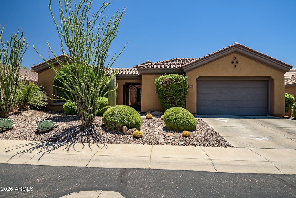 41213 N RIVER BEND Road, Phoenix, AZ 85086