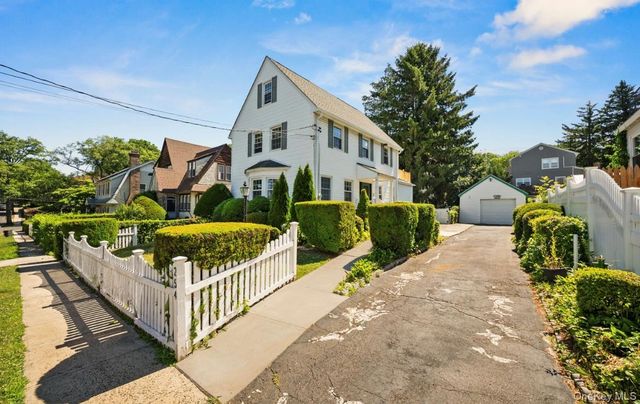 254 Lee Avenue, Yonkers, NY 10705