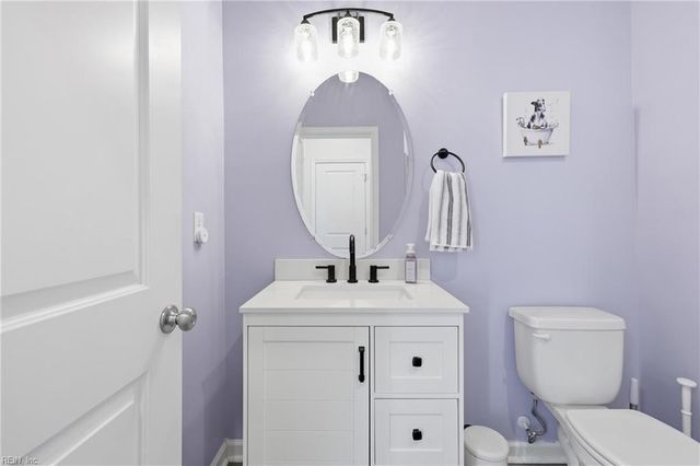 2032 Herons Pointe LN, Suffolk, VA 23434