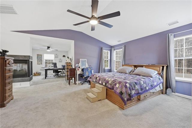 2032 Herons Pointe LN, Suffolk, VA 23434