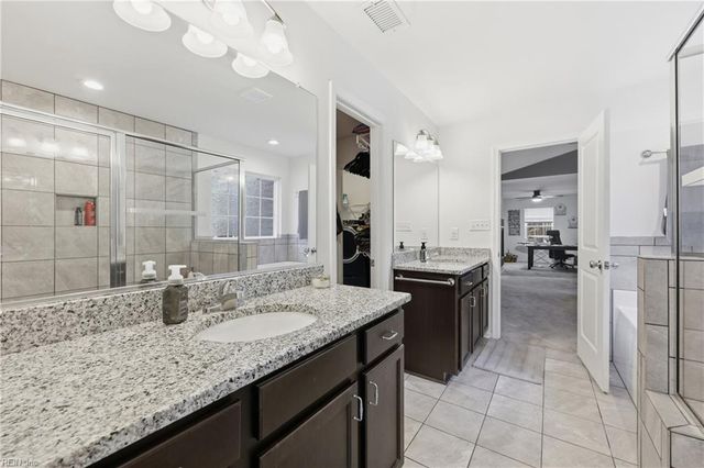 2032 Herons Pointe LN, Suffolk, VA 23434