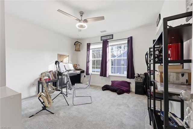 2032 Herons Pointe LN, Suffolk, VA 23434