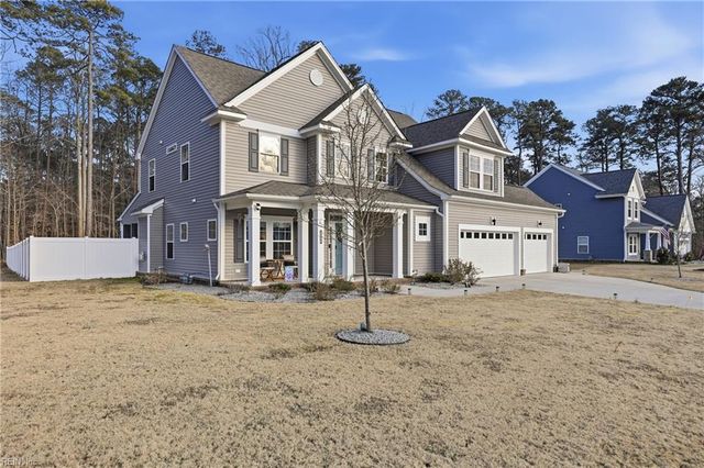 2032 Herons Pointe LN, Suffolk, VA 23434