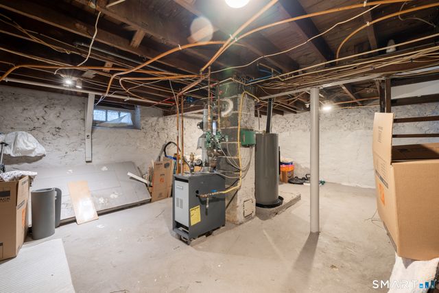 59 Macnamara Street, Waterbury, CT 06708