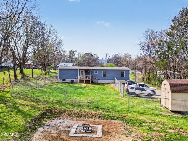 1316 Blue Spruce Way, Newport, TN 37821