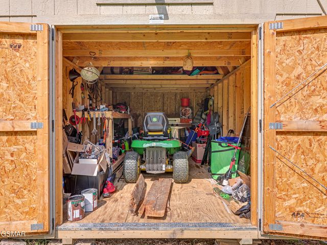 1316 Blue Spruce Way, Newport, TN 37821