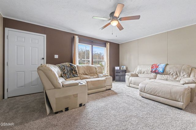 1316 Blue Spruce Way, Newport, TN 37821