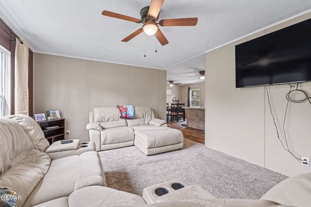 1316 Blue Spruce Way, Newport, TN 37821