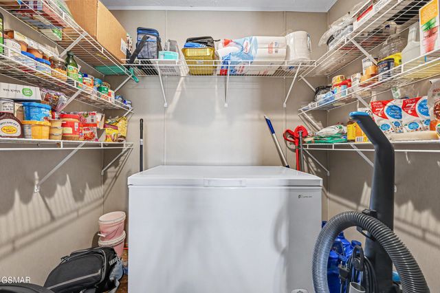 1316 Blue Spruce Way, Newport, TN 37821