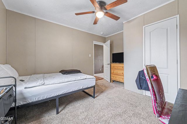 1316 Blue Spruce Way, Newport, TN 37821