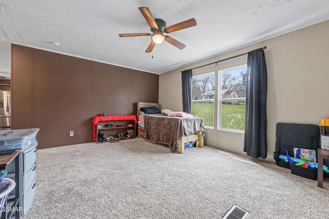 1316 Blue Spruce Way, Newport, TN 37821