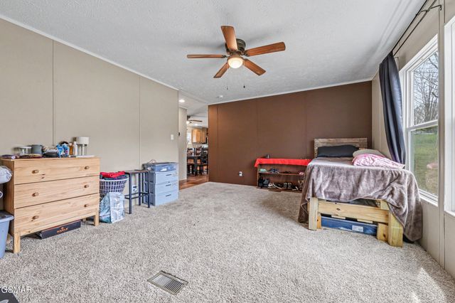 1316 Blue Spruce Way, Newport, TN 37821