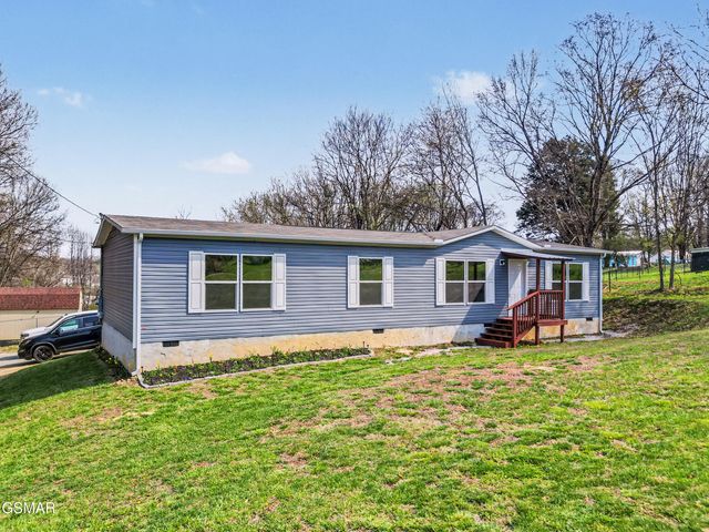 1316 Blue Spruce Way, Newport, TN 37821