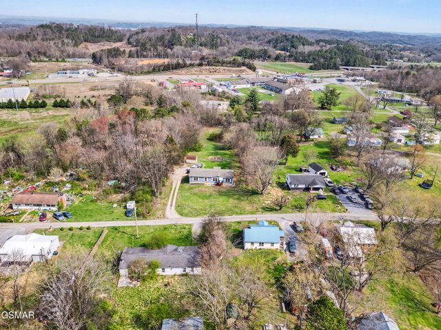 1316 Blue Spruce Way, Newport, TN 37821