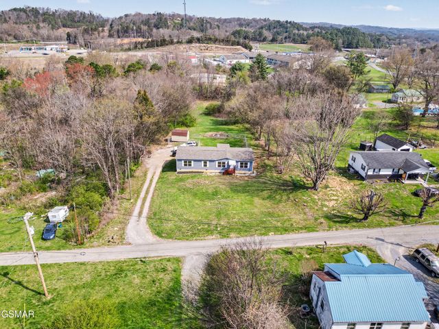 1316 Blue Spruce Way, Newport, TN 37821