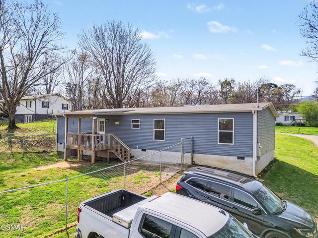 1316 Blue Spruce Way, Newport, TN 37821