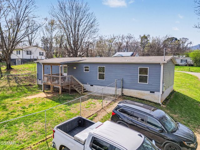 1316 Blue Spruce Way, Newport, TN 37821