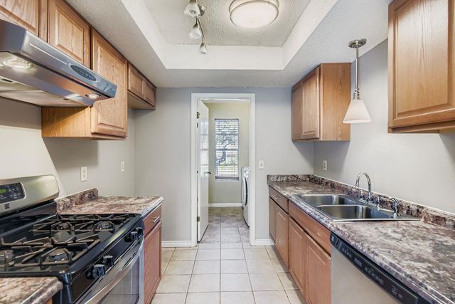 7901 Croftwood DR, Austin, TX 78749