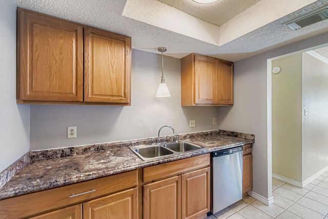 7901 Croftwood DR, Austin, TX 78749