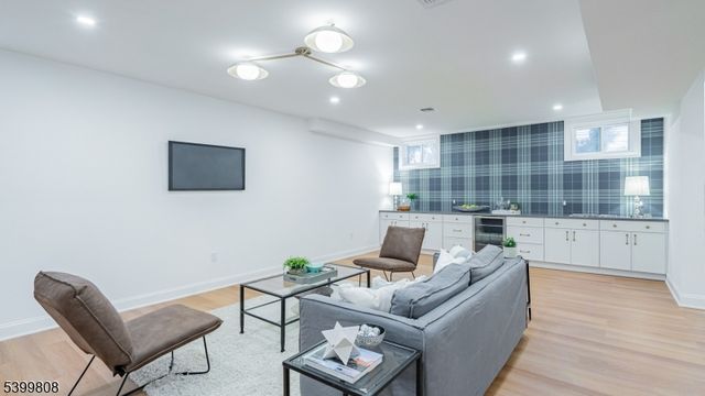 4 BERKELEY ROAD, Maplewood Twp., NJ 07040