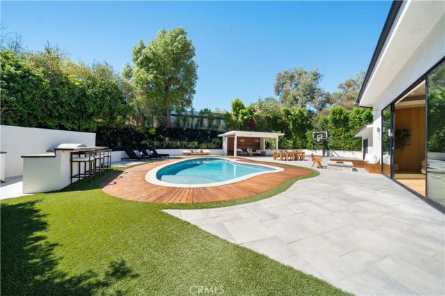 5631 Wilhelmina Avenue, Woodland Hills, CA 91367