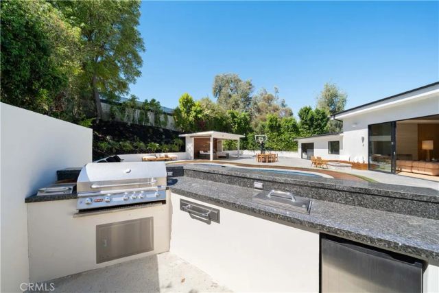 5631 Wilhelmina Avenue, Woodland Hills, CA 91367