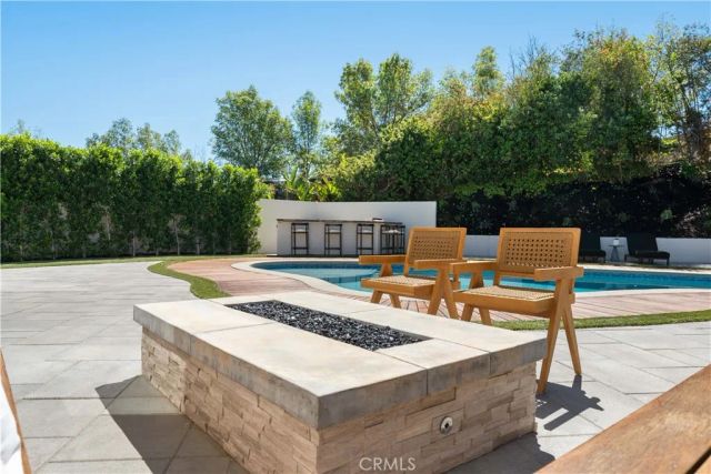 5631 Wilhelmina Avenue, Woodland Hills, CA 91367