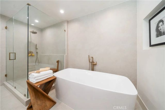 5631 Wilhelmina Avenue, Woodland Hills, CA 91367