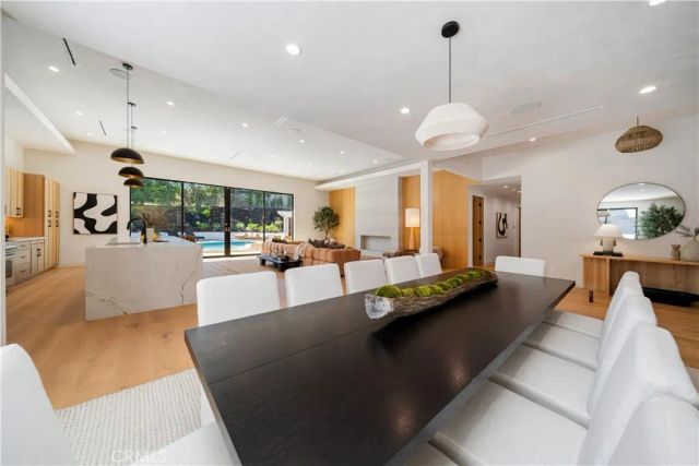 5631 Wilhelmina Avenue, Woodland Hills, CA 91367