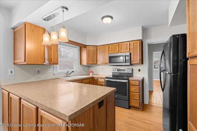 713 N Francis Avenue, Lansing, MI 48912