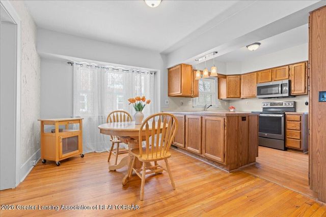 713 N Francis Avenue, Lansing, MI 48912