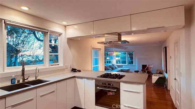 645 Thalia Street, Laguna Beach, CA 92651