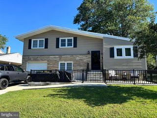 17 HILLCROFT RD, Newark, DE 19711