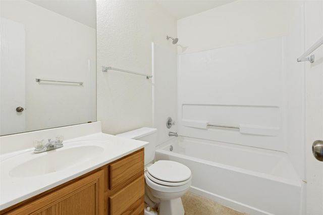 205 Xavier DR, San Marcos, TX 78666