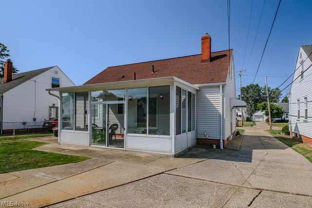 253 E 288th Street, Willowick, OH 44095