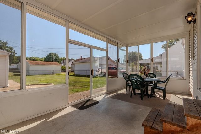 253 E 288th Street, Willowick, OH 44095