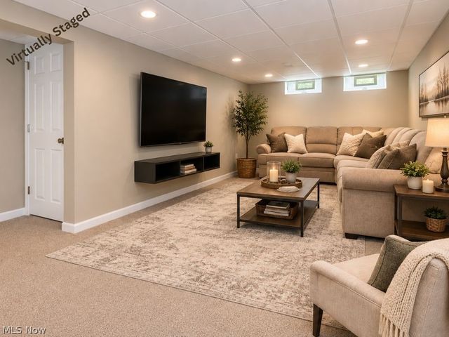 253 E 288th Street, Willowick, OH 44095