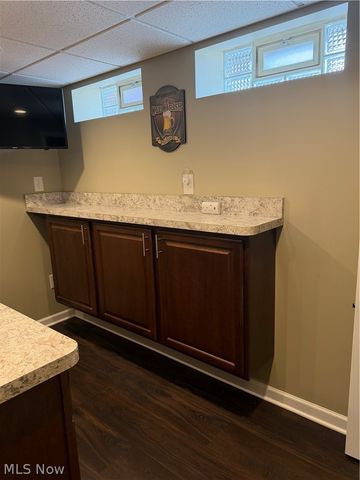 253 E 288th Street, Willowick, OH 44095