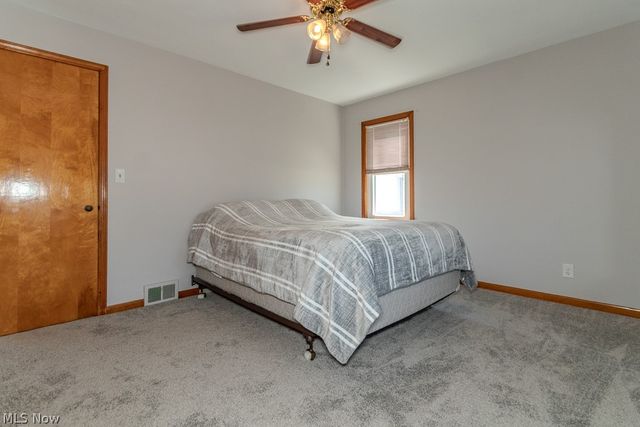 253 E 288th Street, Willowick, OH 44095