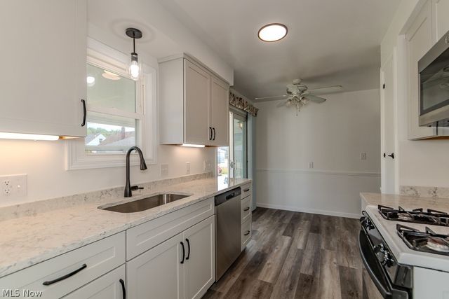 253 E 288th Street, Willowick, OH 44095
