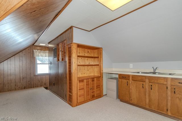 253 E 288th Street, Willowick, OH 44095