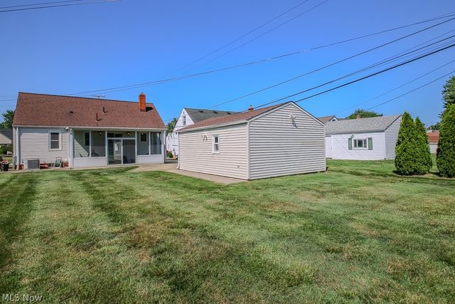 253 E 288th Street, Willowick, OH 44095