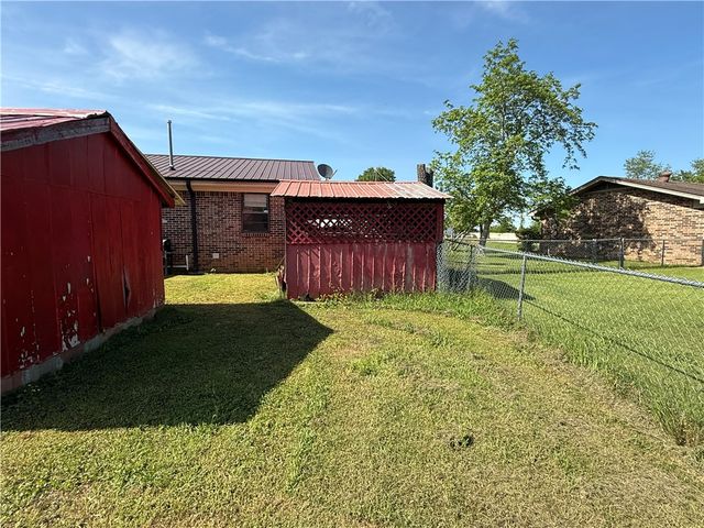 9871 Highway 64, Clarksville, AR 72830
