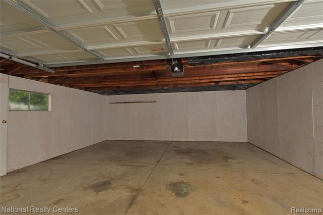 24815 Oxford Street, Dearborn, MI 48124