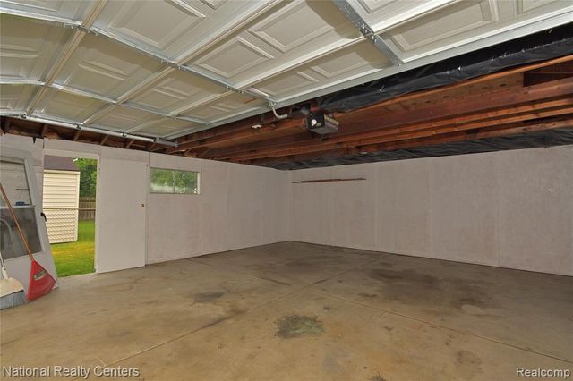 24815 Oxford Street, Dearborn, MI 48124