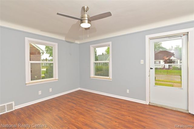 24815 Oxford Street, Dearborn, MI 48124