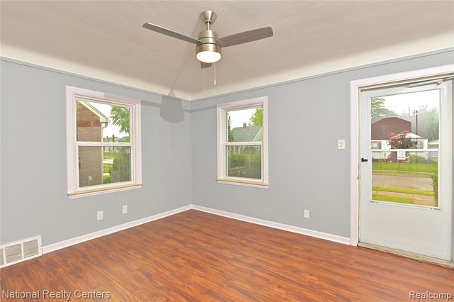24815 Oxford Street, Dearborn, MI 48124