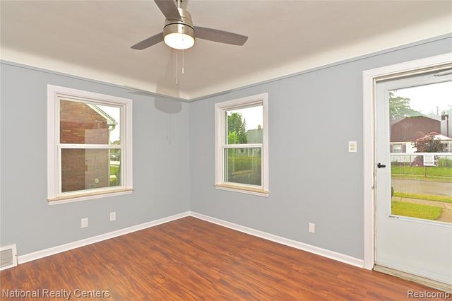 24815 Oxford Street, Dearborn, MI 48124