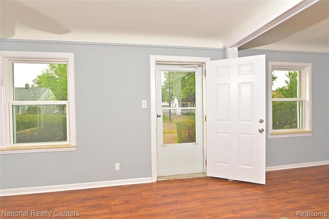 24815 Oxford Street, Dearborn, MI 48124